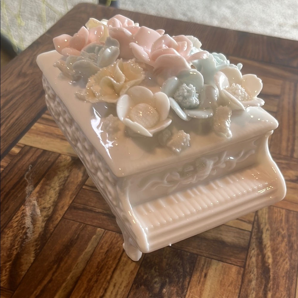 Floral Ceramic Piano Jewelry Box